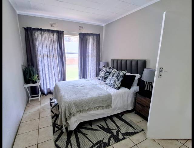 1 BEDROOM APARTMENT FOR SALE IN WINDSOR EAST